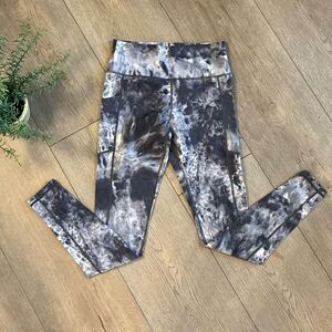 ZYIA LEGGINGS WITH POCKETS SIZE 4